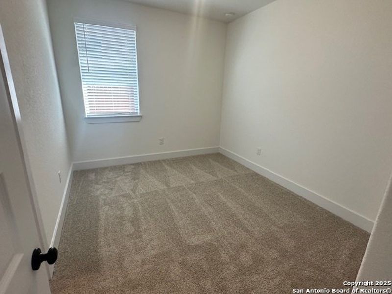 Spacious, unfurnished interior of a new home in Stillwater Ranch, San Antonio (Image 15).