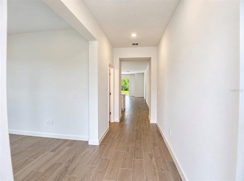 Spacious, unfurnished interior of a new home in Angeline Active Adult, Land O' Lakes (Image 31).