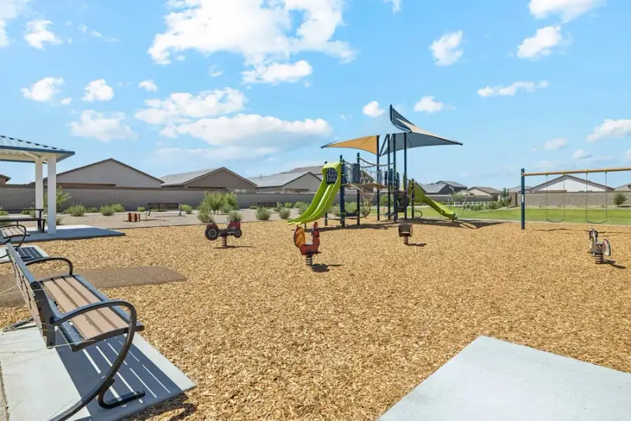 Community amenities in Wales Ranch, San Tan Valley (Image 12).