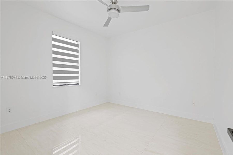Spacious, unfurnished interior of a new home in , Labelle (Image 29).