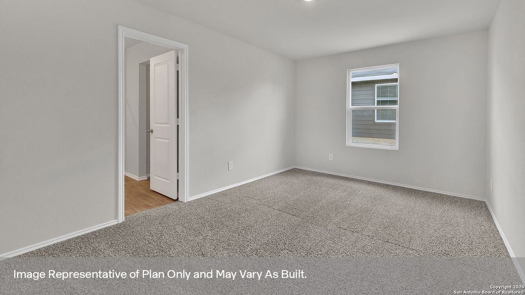 Spacious, unfurnished interior of a new home in Spring Valley, New Braunfels (Image 13).