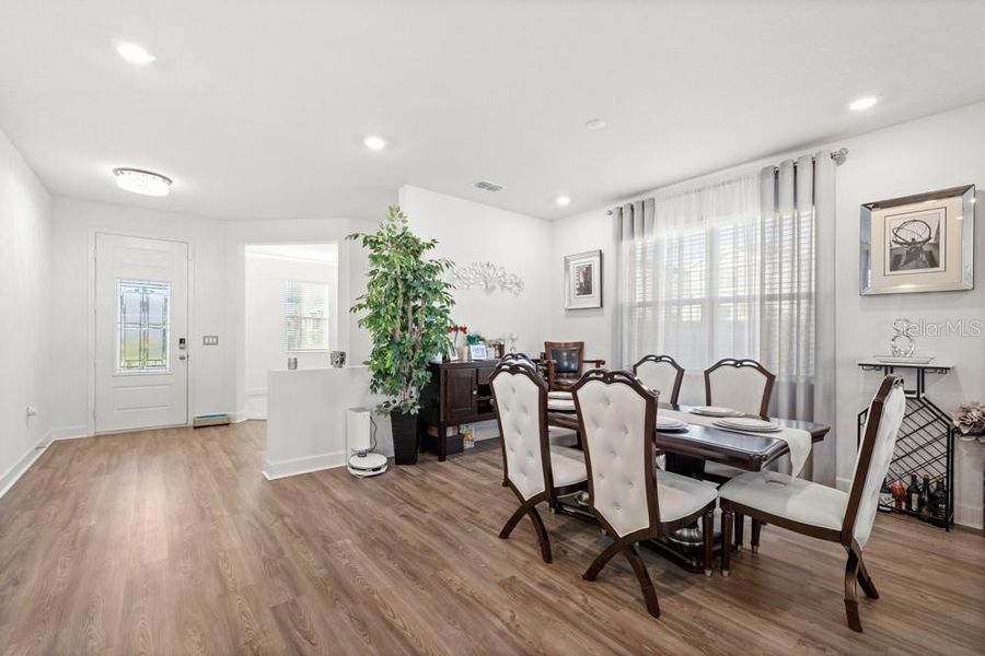 Furnished interior view inside a new home in , Davenport (Image 27). Furnished interior view inside a new home in , Davenport (Image 27).