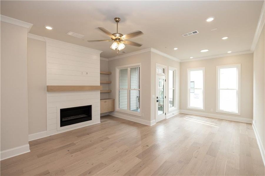 Spacious, unfurnished interior of a new home in Park Walke, Alpharetta (Image 19).