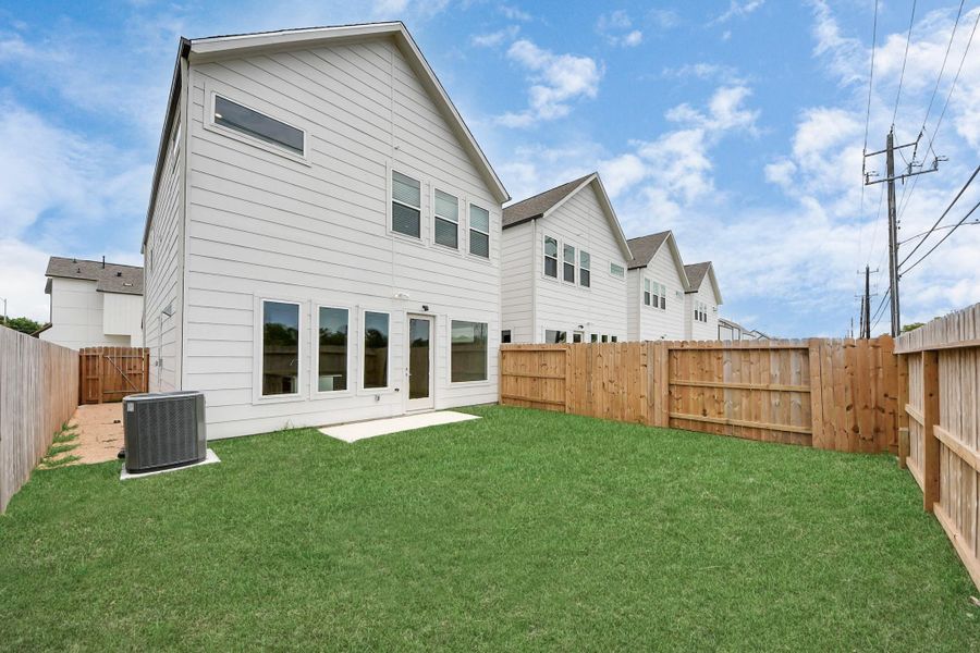 Photos are of the same floorplan, different community. Selections & finishes may vary Photos are of the same floorplan, different community. Selections & finishes may vary