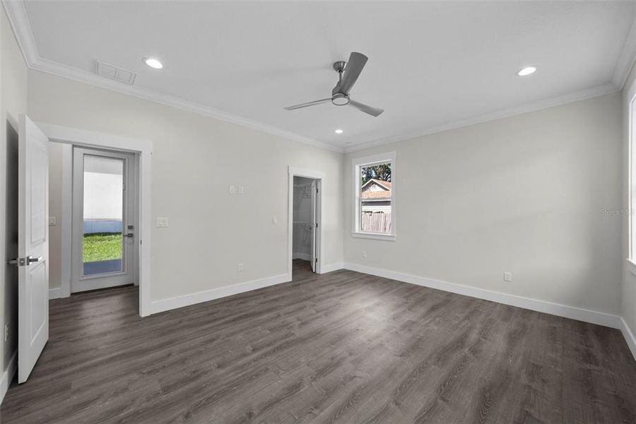 Spacious, unfurnished interior of a new home in , Tampa (Image 30). Spacious, unfurnished interior of a new home in , Tampa (Image 30).