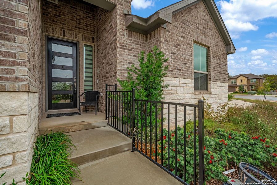 Exterior details and patio area of a home in Cibolo Crossing, Universal City (Image 27).