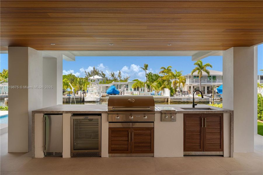 Exterior details and patio area of a home in , Key Largo (Image 4). Exterior details and patio area of a home in , Key Largo (Image 4).