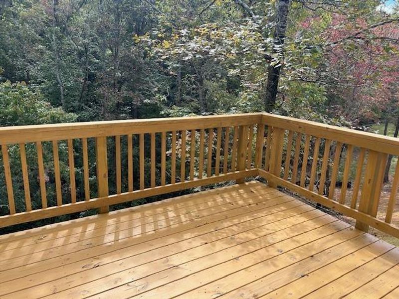 Exterior details and patio area of a home in Habersham Meadows, Demorest (Image 2).
