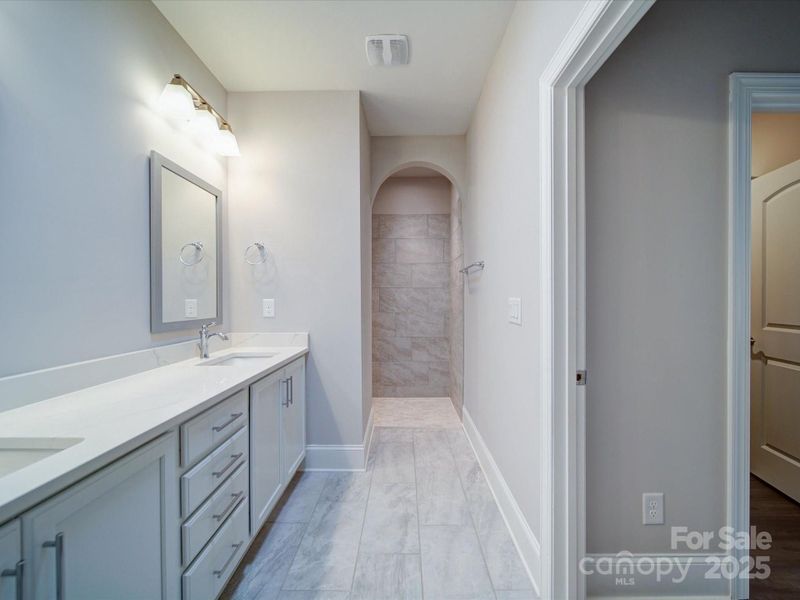 Furnished interior view inside a new home in The Courtyards on New Hope, Gastonia (Image 9).