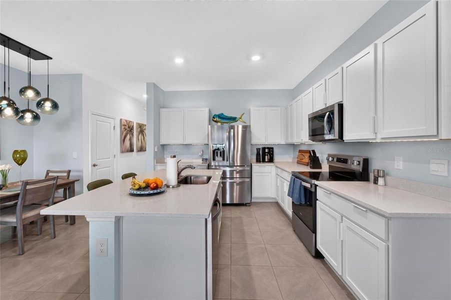 Furnished interior view inside a new home in Mangrove Point, Apollo Beach (Image 37).