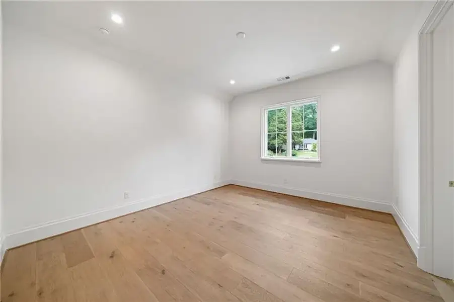 Spacious, unfurnished interior of a new home in , Atlanta (Image 60). Spacious, unfurnished interior of a new home in , Atlanta (Image 60).