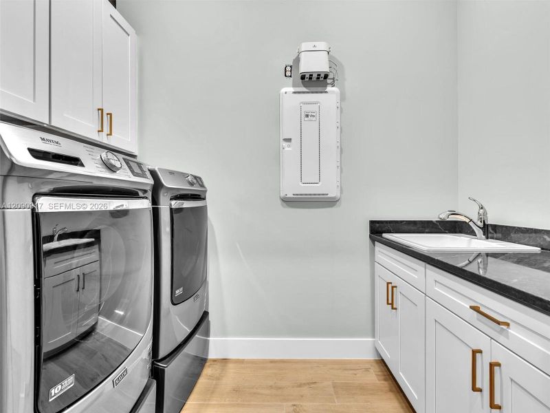 Close-up of interior finishes inside a home in , Davie (Image 20).