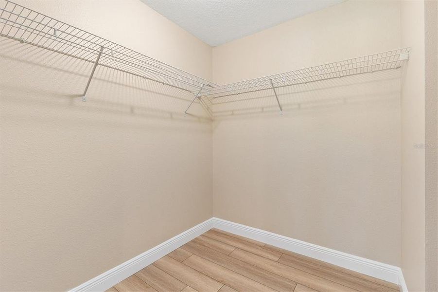 Spacious, unfurnished interior of a new home in , Bushnell (Image 25).