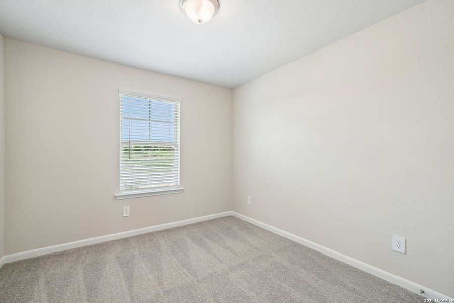 Spacious, unfurnished interior of a new home in Arcadia Ridge - Premier Series, San Antonio (Image 33).