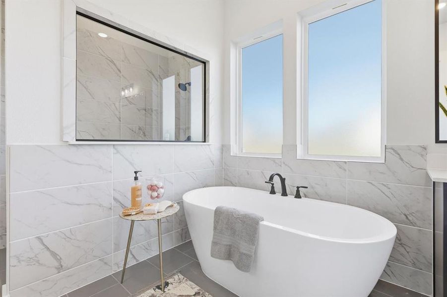 Freestanding soaker tub