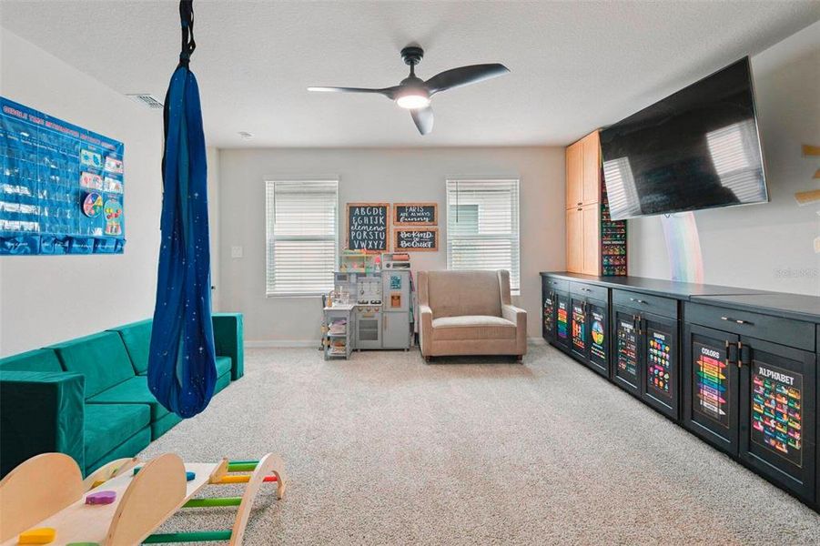 Furnished interior view inside a new home in , Plant City (Image 18).