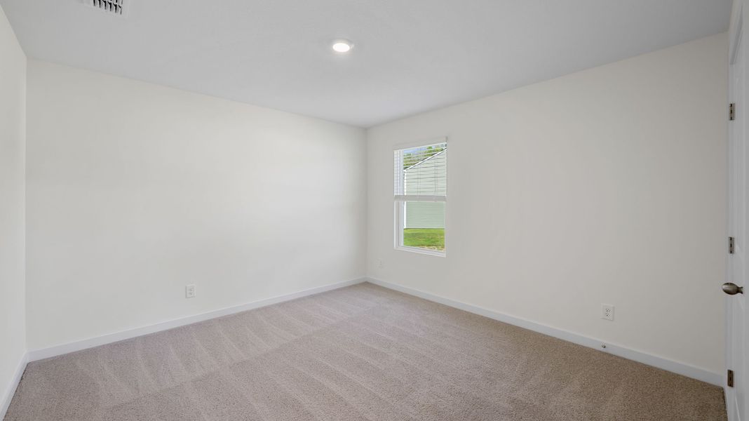Spacious, unfurnished interior of a new home in Owensby Farms, Dayton (Image 28).