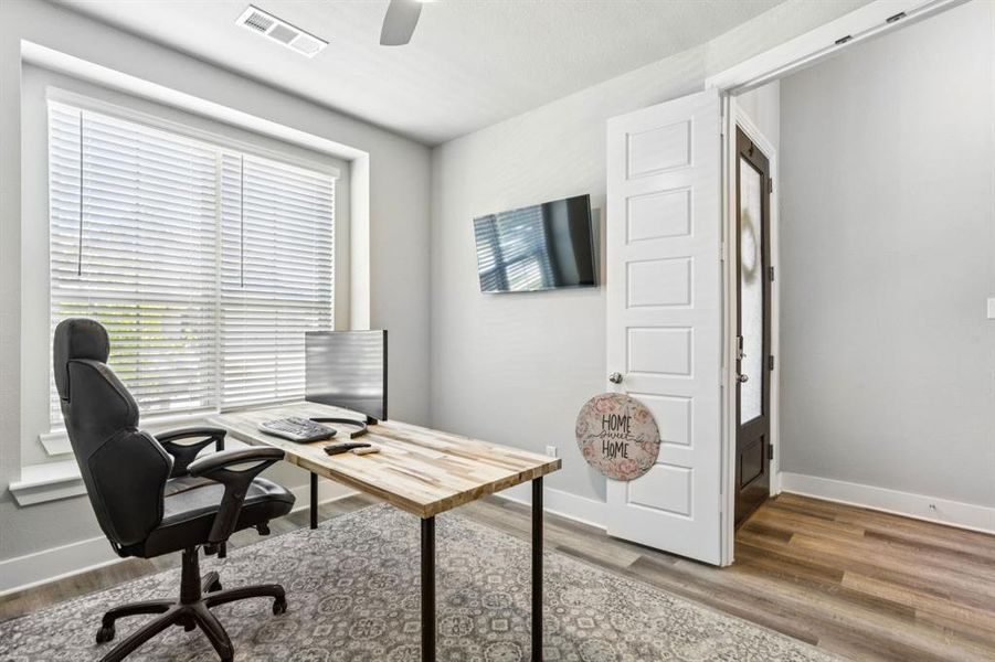 Furnished interior view inside a new home in , Aubrey (Image 31). Furnished interior view inside a new home in , Aubrey (Image 31).