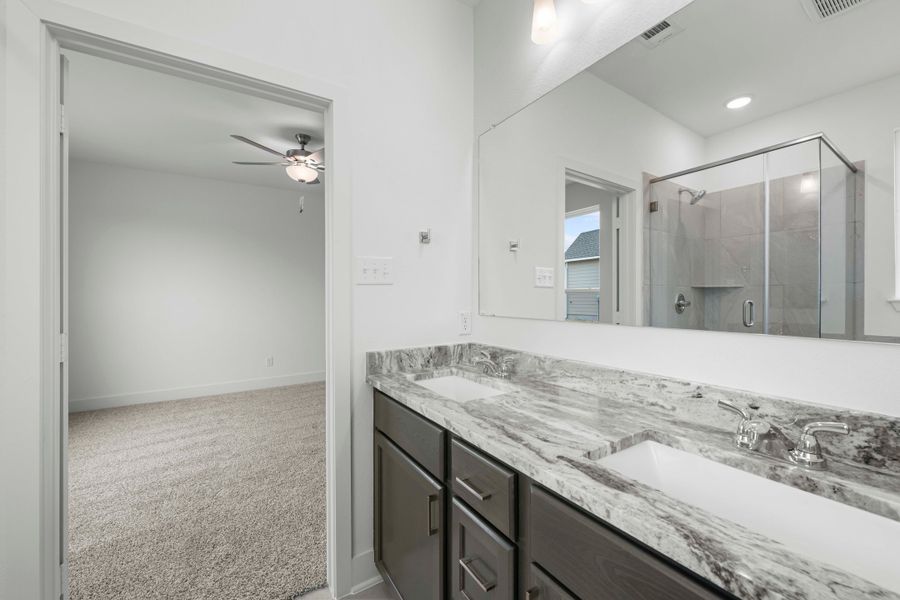 Furnished interior view inside a new home in Liberty Oaks, Waco (Image 5). Furnished interior view inside a new home in Liberty Oaks, Waco (Image 5).