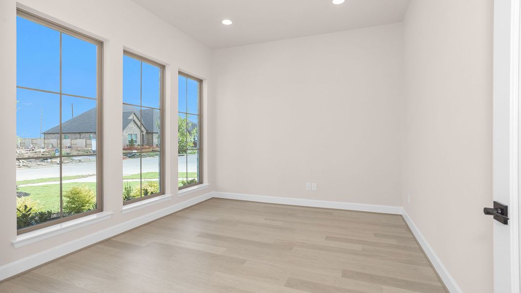 Spacious, unfurnished interior of a new home in Meridiana, Manvel (Image 15).