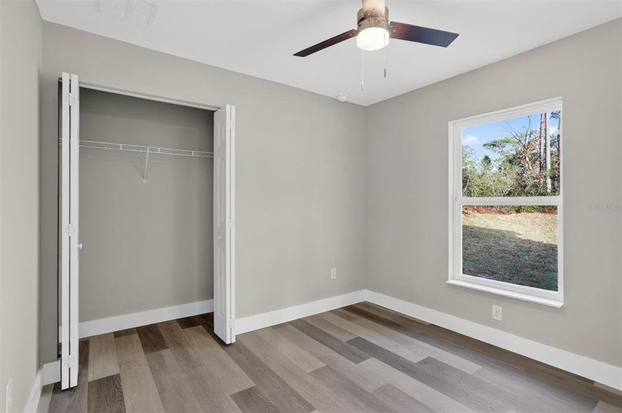 Spacious, unfurnished interior of a new home in , Citrus Springs (Image 30).