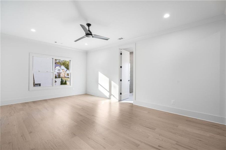 Spacious, unfurnished interior of a new home in , Alpharetta (Image 21). Spacious, unfurnished interior of a new home in , Alpharetta (Image 21).