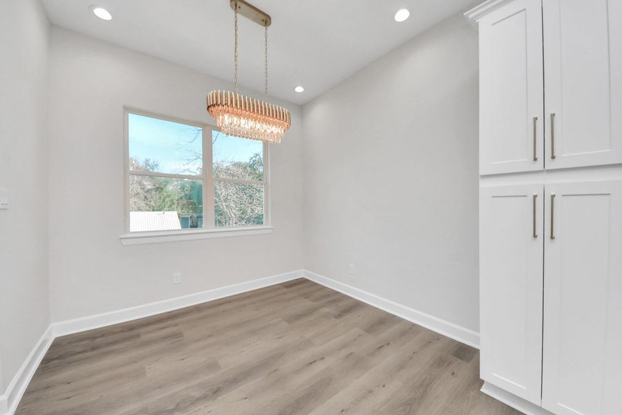 Spacious, unfurnished interior of a new home in , Houston (Image 36).