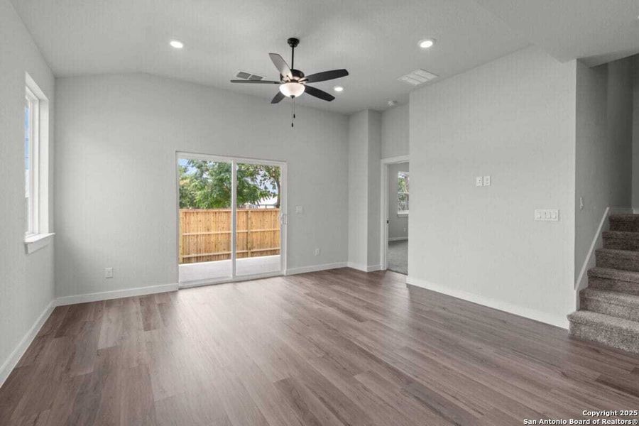 Spacious, unfurnished interior of a new home in August Fields, New Braunfels (Image 25).