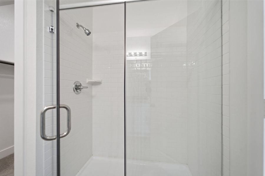 Representative interior finishes for a home built from the Alder by CastleRock Communities in Notting Hill, Converse (Image 12).
