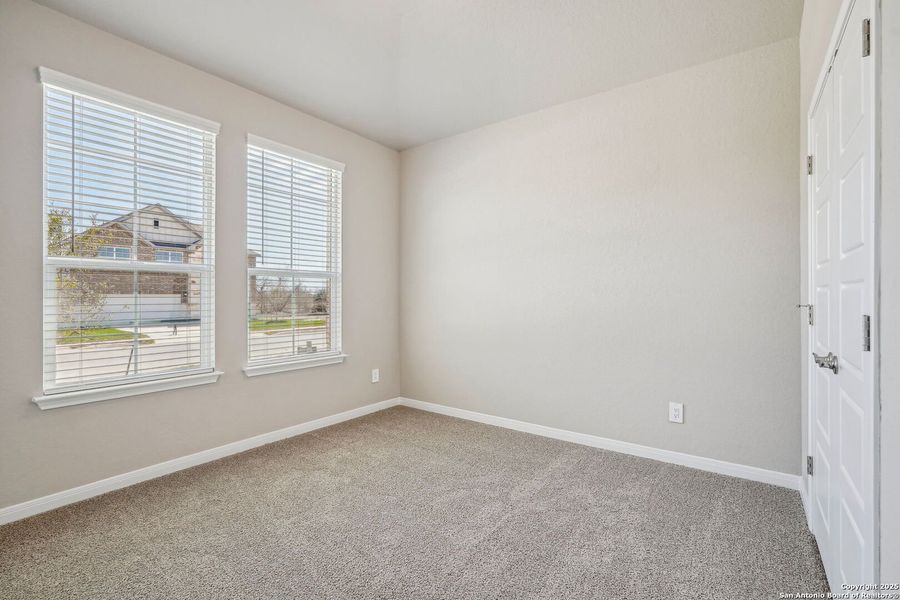 Spacious, unfurnished interior of a new home in Carmel Ranch, Schertz (Image 32).
