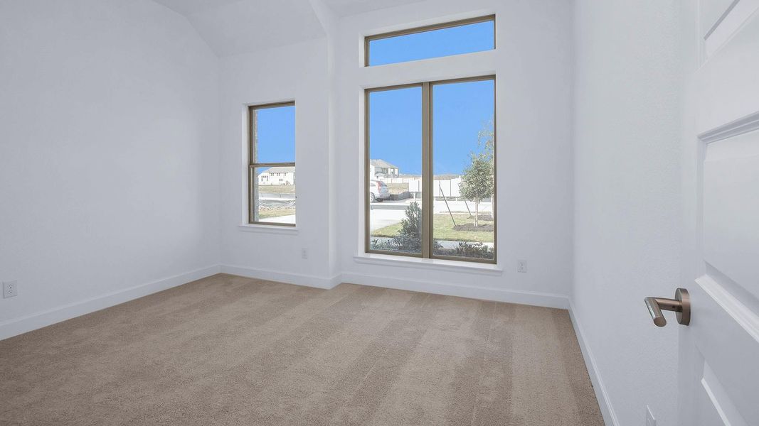 Spacious, unfurnished interior of a new home in Briarley 70', Montgomery (Image 13).