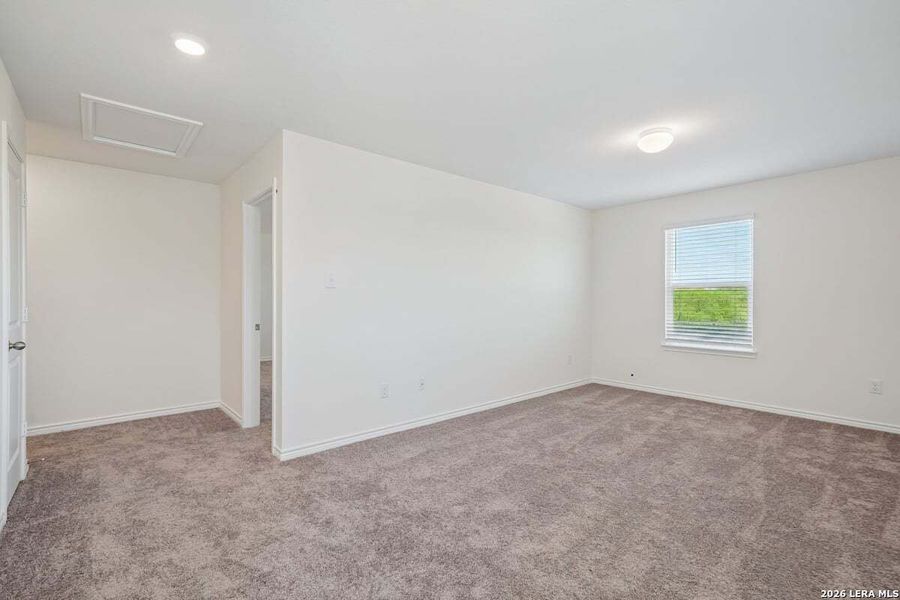 Spacious, unfurnished interior of a new home in Legend Heights - Heritage Collection, New Braunfels (Image 29). Spacious, unfurnished interior of a new home in Legend Heights - Heritage Collection, New Braunfels (Image 29).