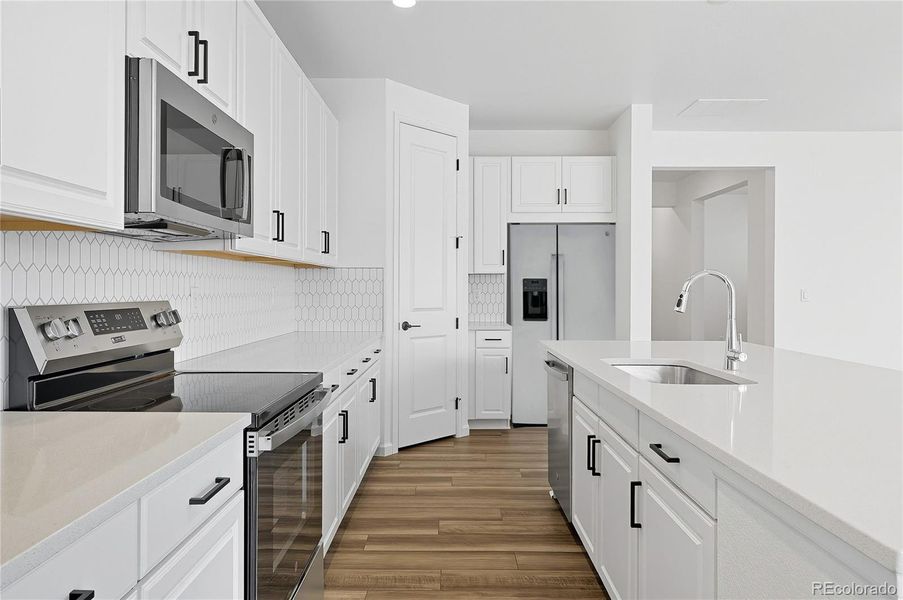 16478 W 92nd Place ~ Ready Now