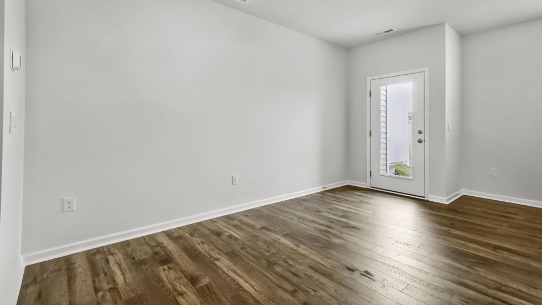 Spacious, unfurnished interior of a new home in Clock Road Townhomes, New Bern (Image 11).