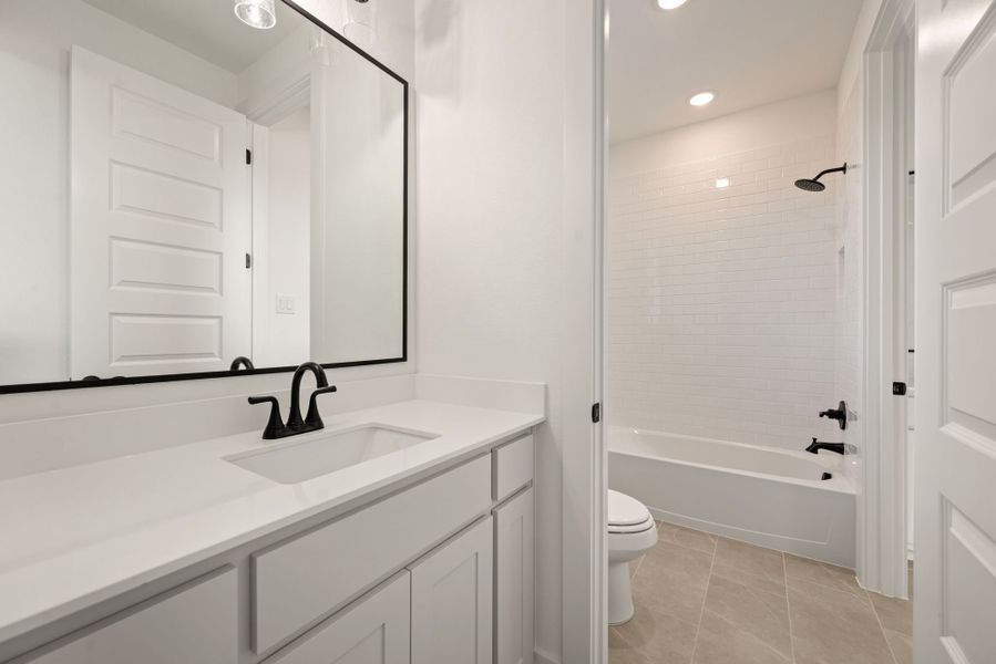 Furnished interior view inside a new home in Rolling Creek Ranch, Aledo (Image 19). Furnished interior view inside a new home in Rolling Creek Ranch, Aledo (Image 19).