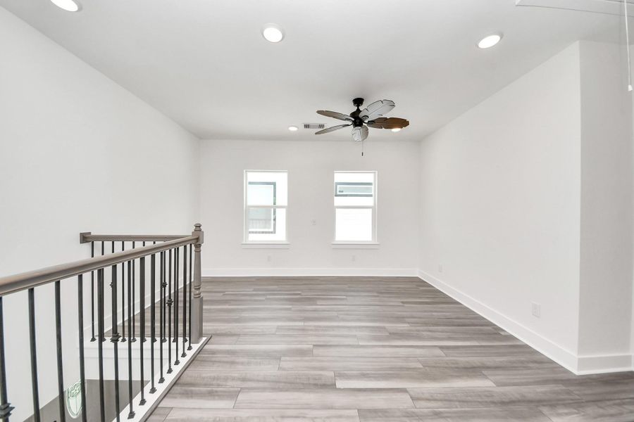 Spacious, unfurnished interior of a new home in , Houston (Image 11).