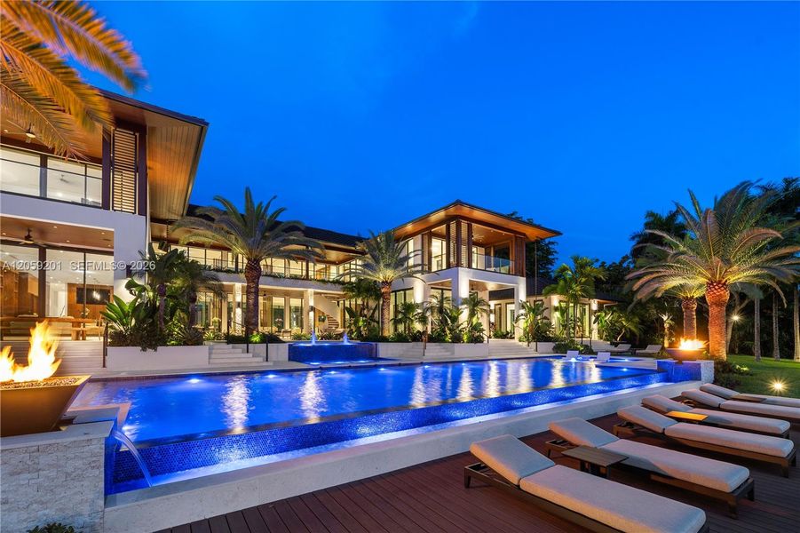 Community amenities in , Coral Gables (Image 50).
