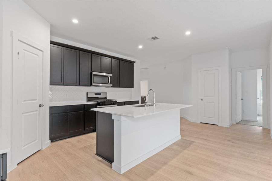 *Images and 3D tour are for illustration only and options may vary from home as built. *Images and 3D tour are for illustration only and options may vary from home as built.