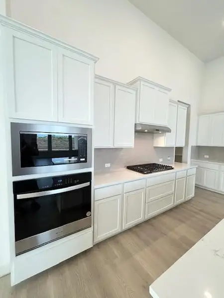 Beautiful finishes in Open Concept Kitchen Beautiful finishes in Open Concept Kitchen