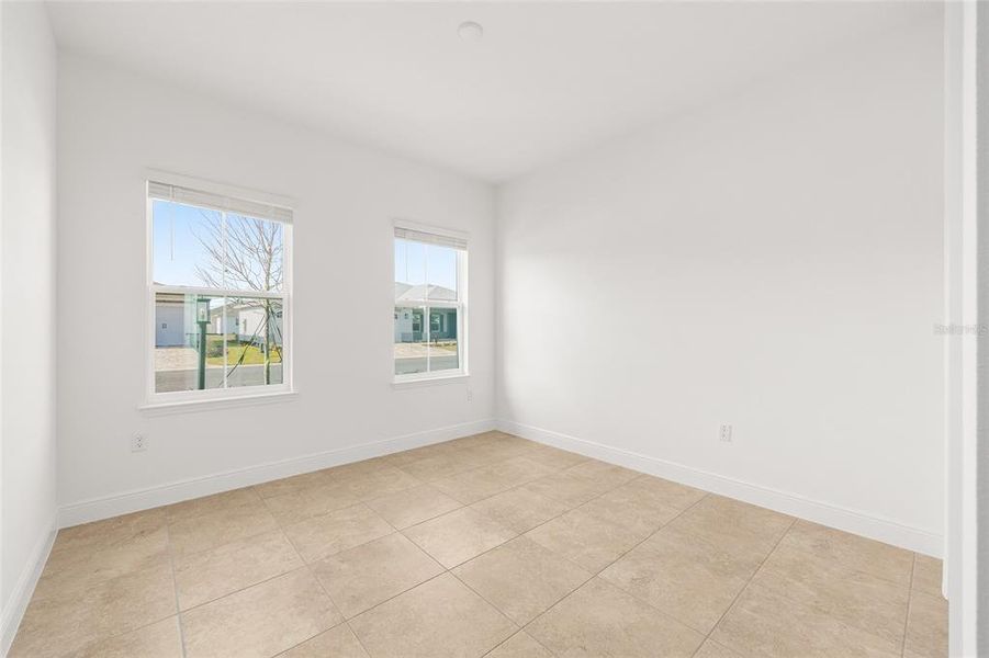 Spacious, unfurnished interior of a new home in , Ocala (Image 32).