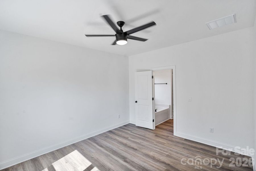 Spacious, unfurnished interior of a new home in , Lawndale (Image 37).