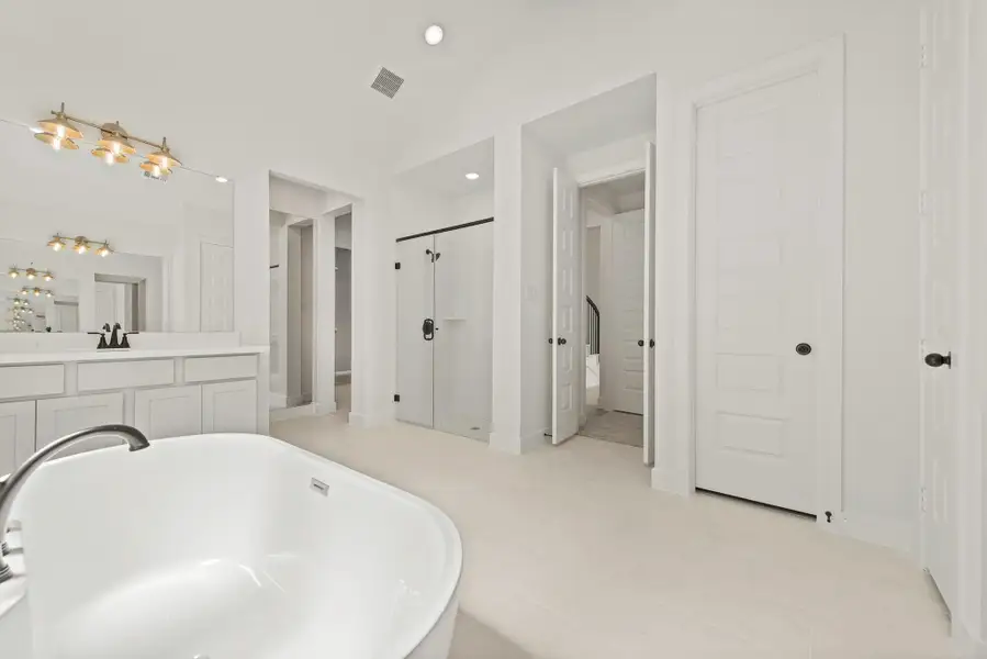 Representative image. Features, specifications, selections and colors may vary. Representative image. Features, specifications, selections and colors may vary.