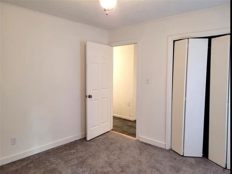 Spacious, unfurnished interior of a new home in , Paris (Image 18).