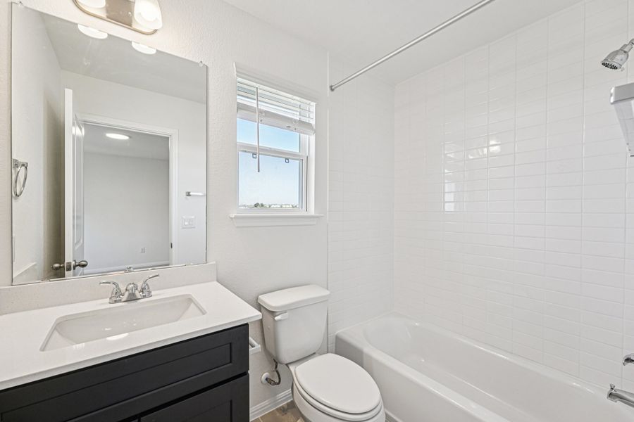 Furnished interior view inside a new home in Porter Country, Buda (Image 8).