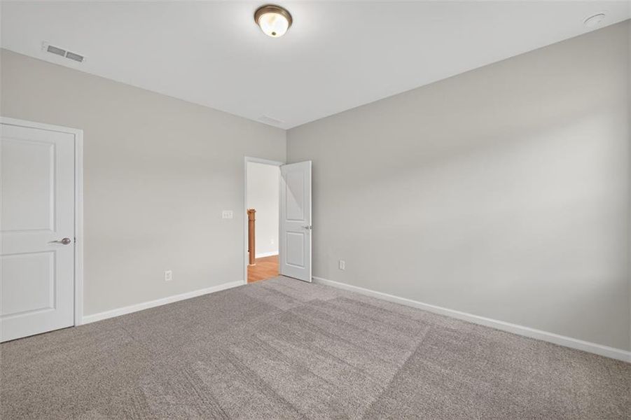 Spacious, unfurnished interior of a new home in Hamilton Place, Cartersville (Image 24).