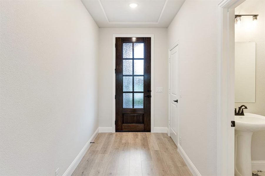 Spacious, unfurnished interior of a new home in Star Ranch, Godley (Image 14).