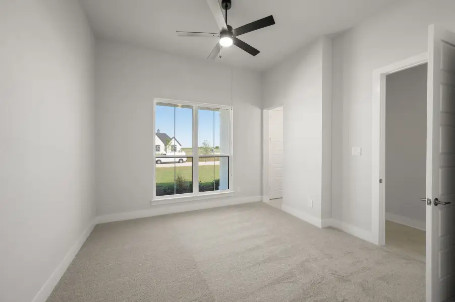 Spacious, unfurnished interior of a new home in Byrum Ranch, Venus (Image 25).