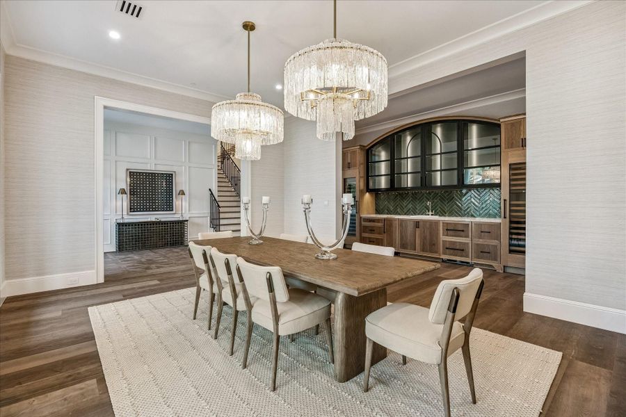 FORMAL DINING WITH BAR