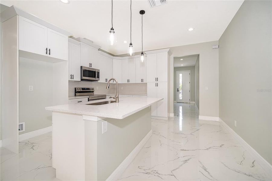 Furnished interior view inside a new home in , Orlando (Image 5).