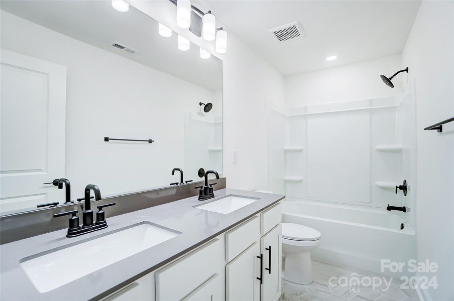 Secondary bath with dual sinks